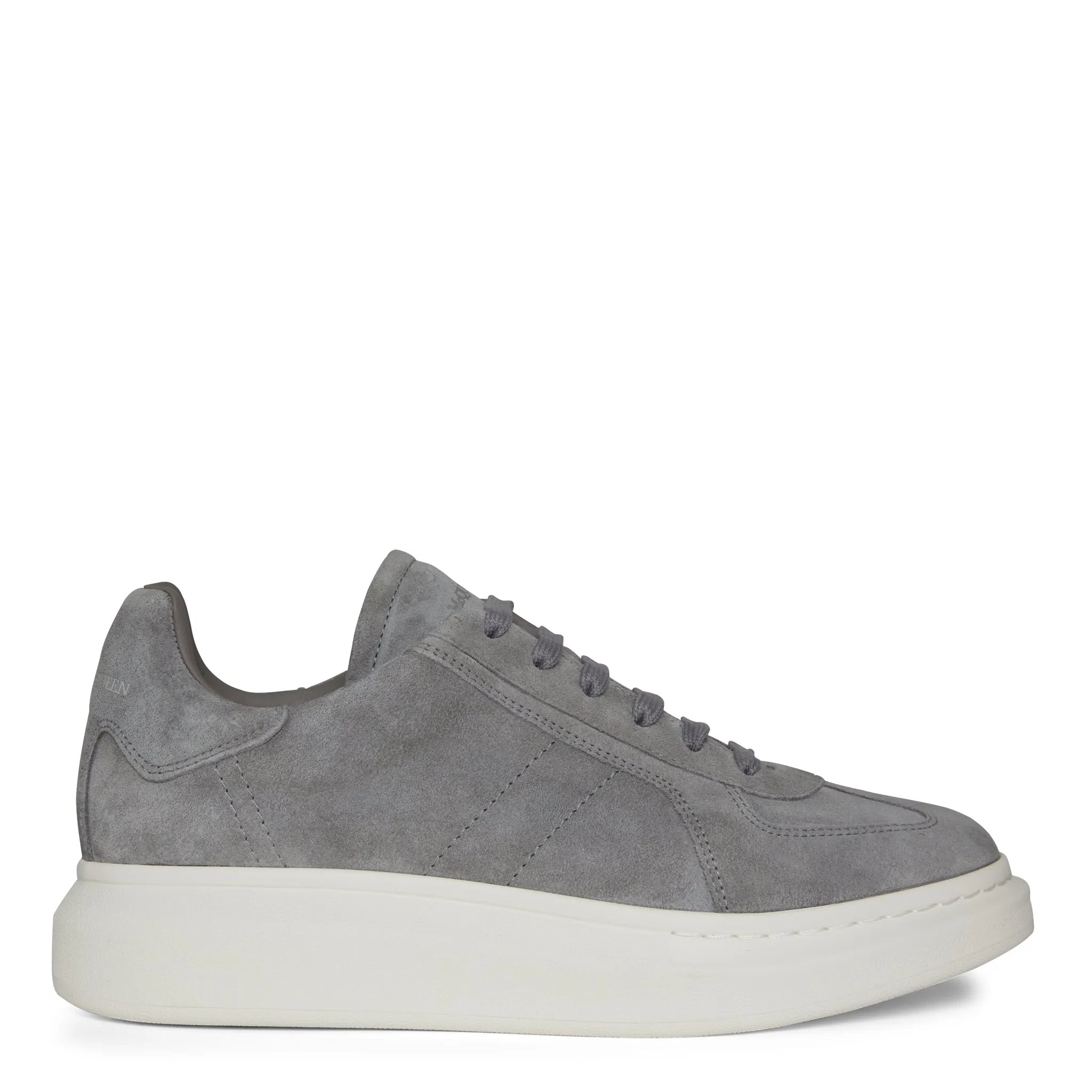 ALEXANDER MCQUEEN  Sneakers oversize retrò in suede grigia