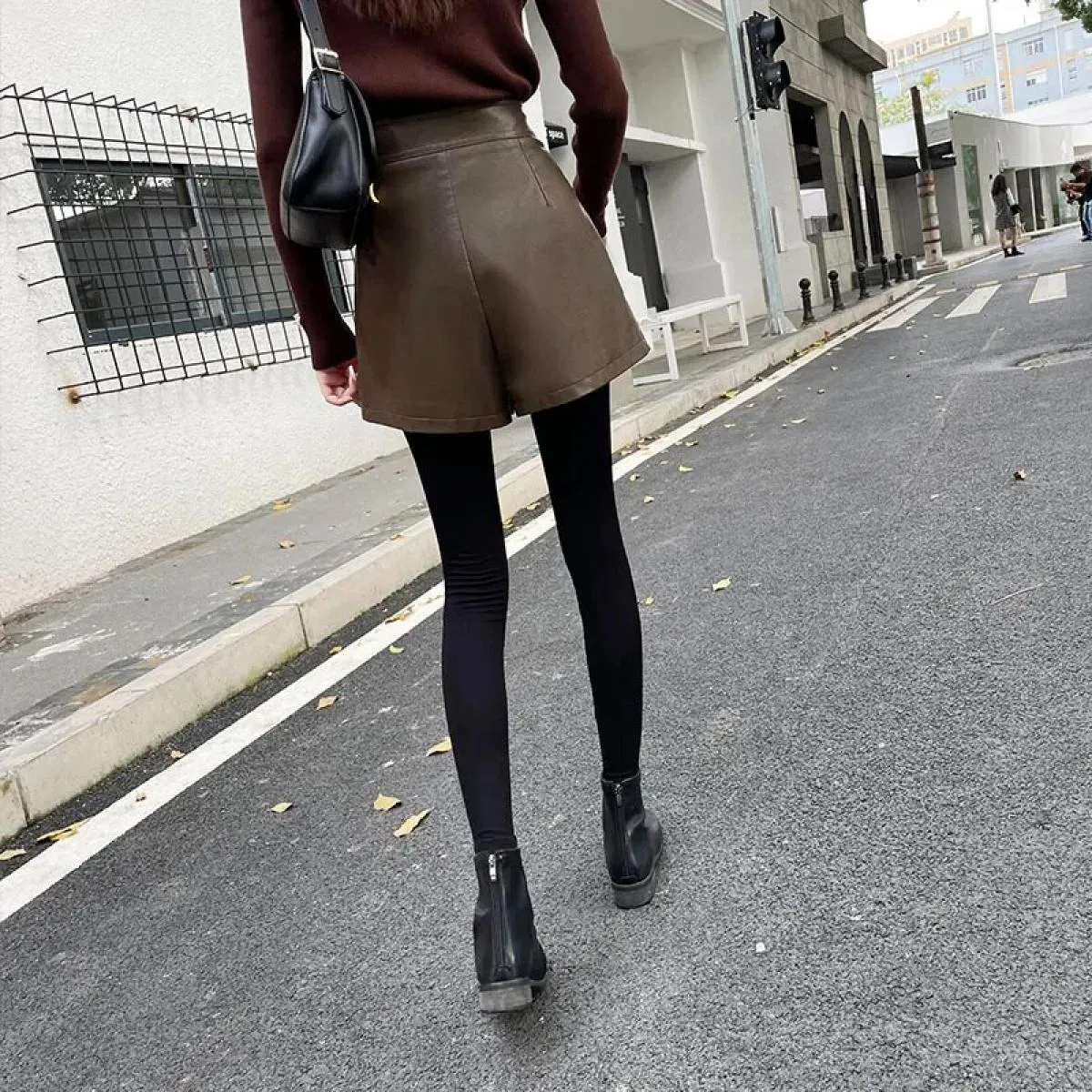 Pantaloncini corti autunno inverno nuovi a gamba larga da donna a vita alta slim A Line in pelle PU