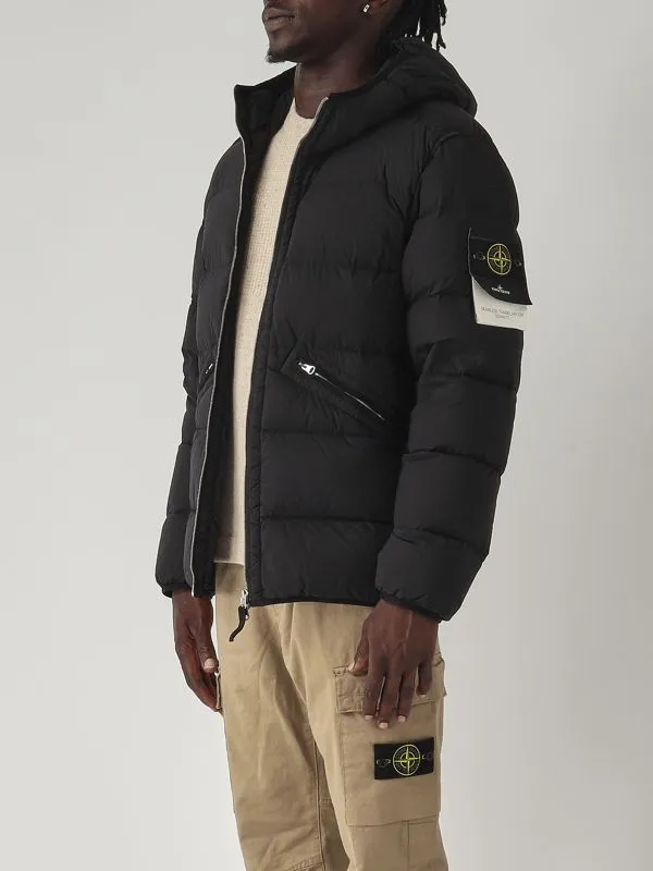 STONE ISLAND  Piumino uomo Stone Island in nylon tinto in capo Nero